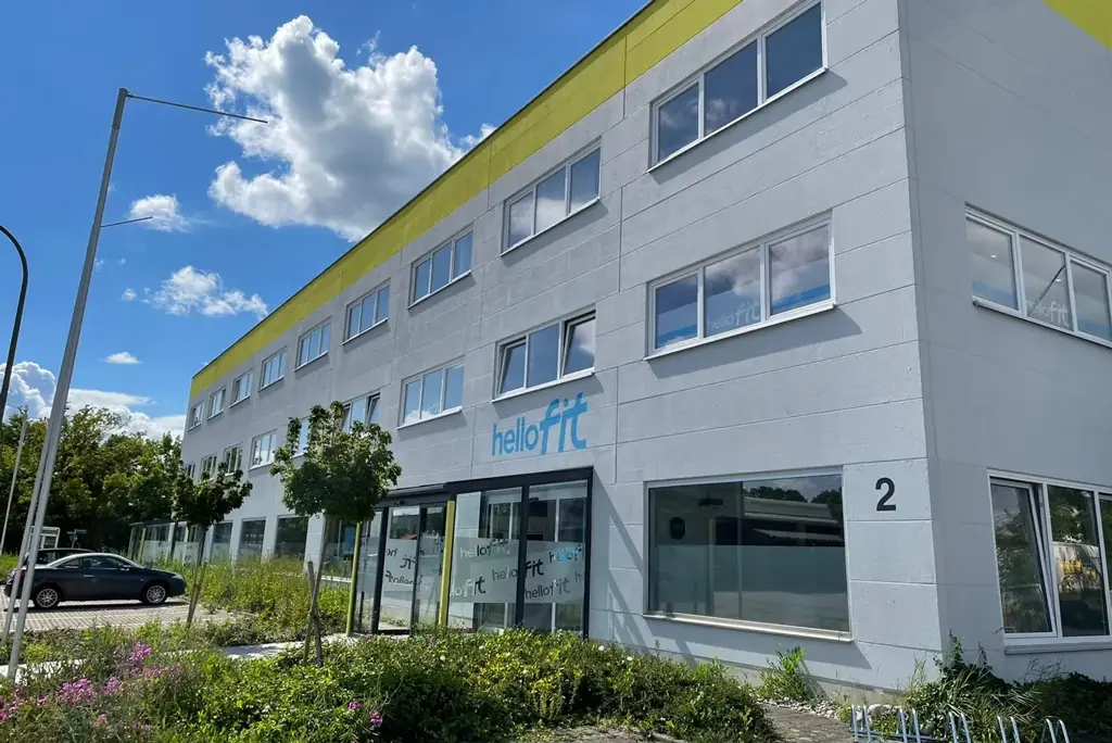 hellofit-fitnessstudio-weilheim-außenansicht
